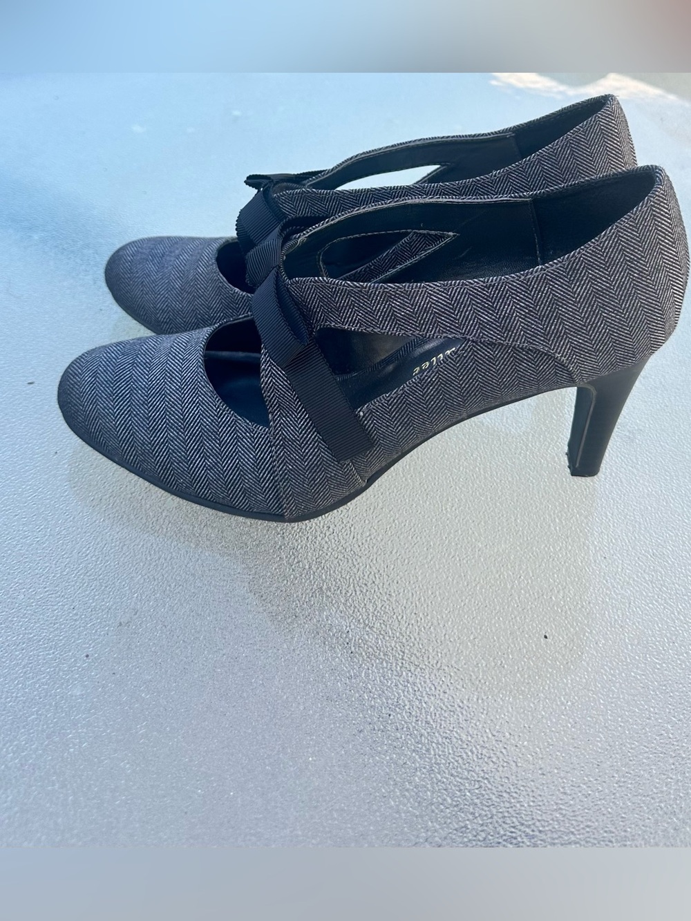Ann Marino by Bettye Muller Telma Grey Herringbone & Blk Grosgrain Bow Pumps~9